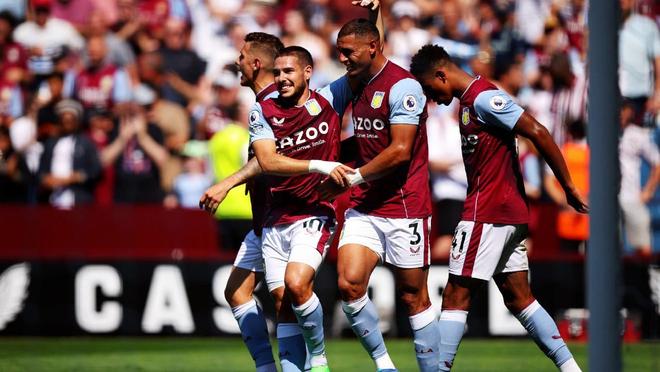 反对者抨击拉波尔塔：诺坎普还没完工，你们到底在庆祝什么？