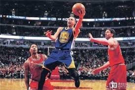 前队友：曾和马拉多纳开车出行，交警把我们拦住只为和他合影